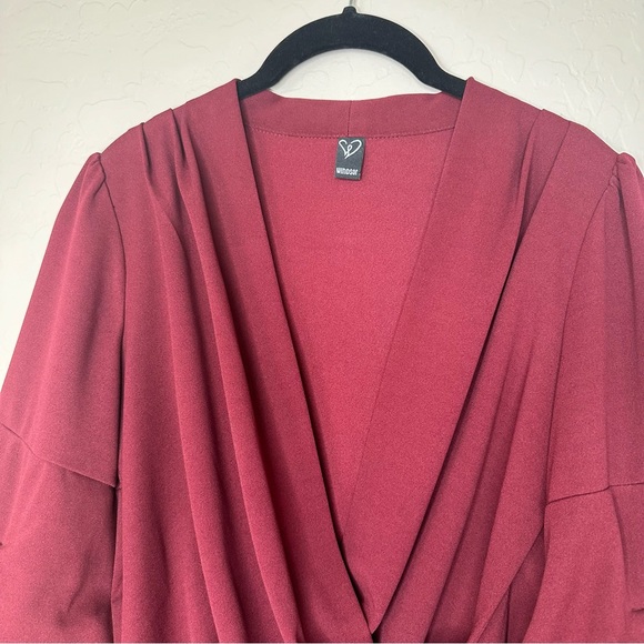 Burgundy 3/4 Ruched Balloon Sleeve, V Neck Blouse Shirt, size medium - Picture 9 of 11